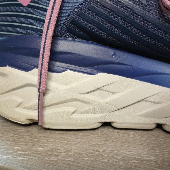 Hoka One One Bondi 6 Athletic Running Shoes Womens 8 Purple Blue Pink Ombre - Picture 13 of 14